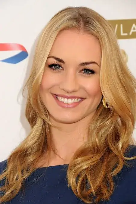 1731061134 760 Yvonne Strahovski measurements bio heightweight shoe and bra size.webp