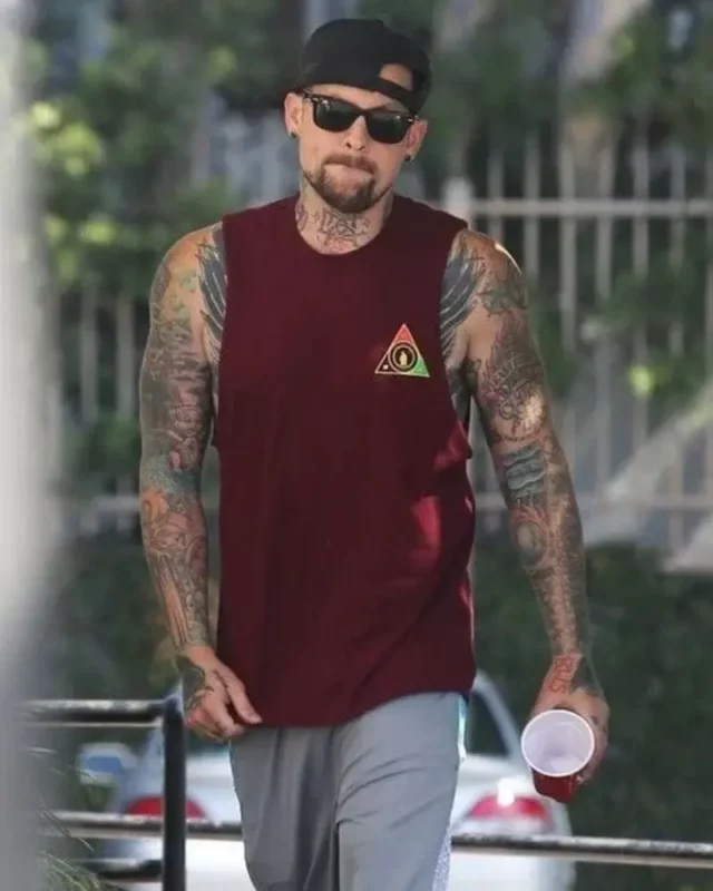 1732051447 206 Joel Madden Measurements Bio Heightweight Shoe Size.webp