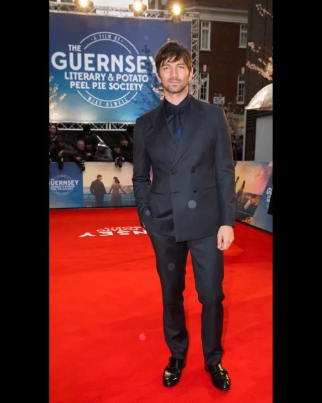 1732094887 189 Michiel Huisman Measurements Bio Height Weight Shoe Size.webp