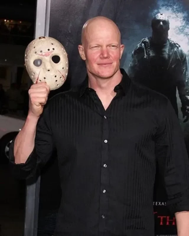 1732098023 45 Derek Mears Measurements Bio Height Weight Shoe Size.webp