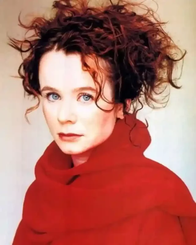 Emily Watson Measurements bio height weight shoe and bra size.webp