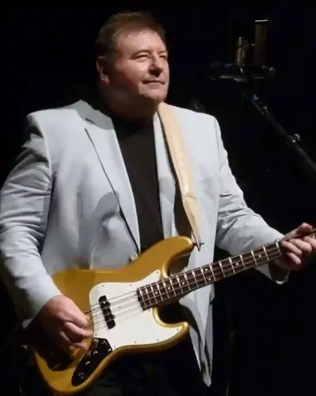 Greg Lake Measurements bio height weight shoe size.webp